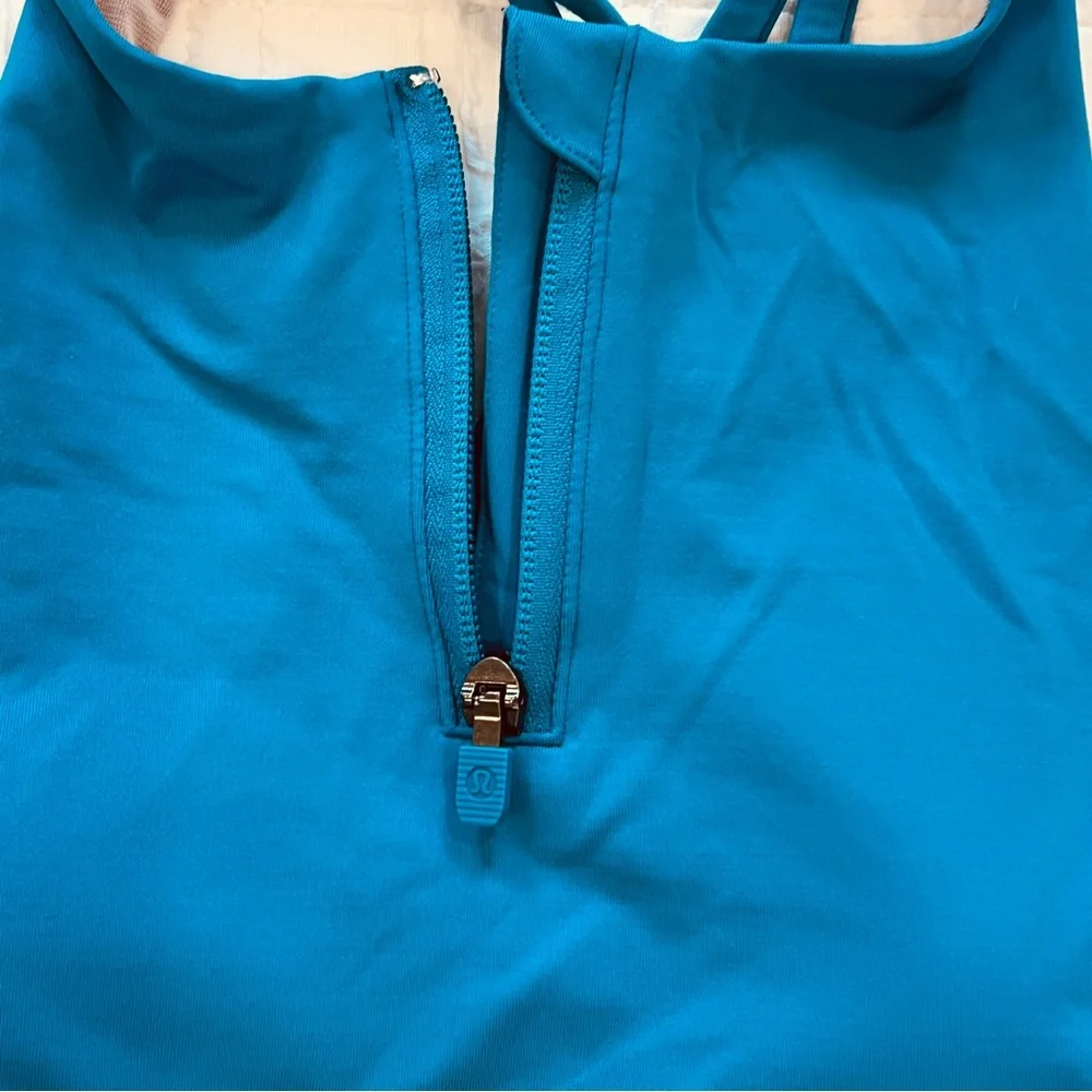 Lululemon Women’s Teal High-Neck Sports Bra w/Front Zip & Cross Back Straps